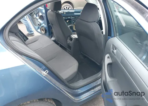 2015 Volkswagen Jetta 2.0L S z USA, uszkodzony, nr VIN 3VW2K7AJ0FM347625